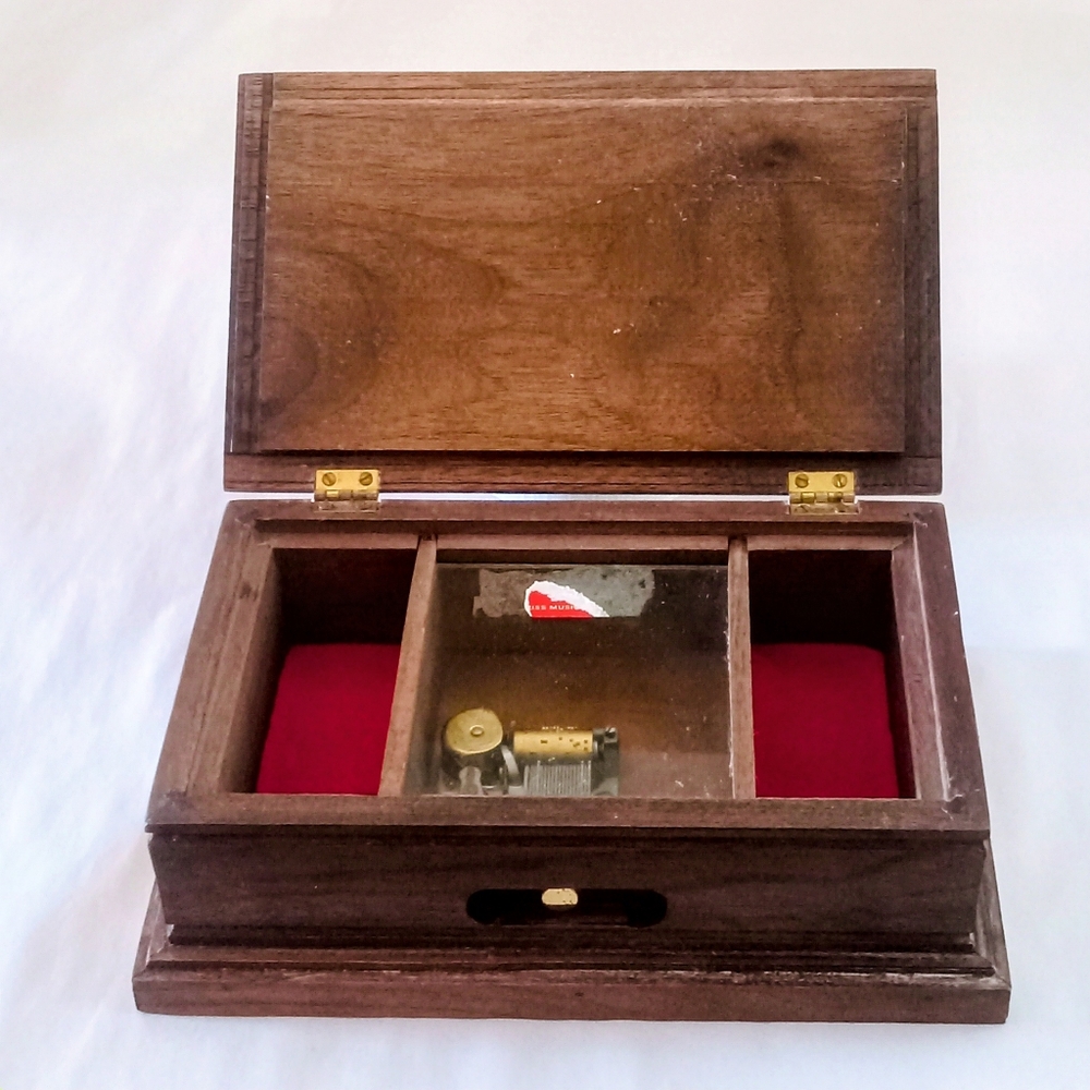 Vintage Reuge Sainte-Croix Swiss Music Box Braham's Lullaby Works Walnut